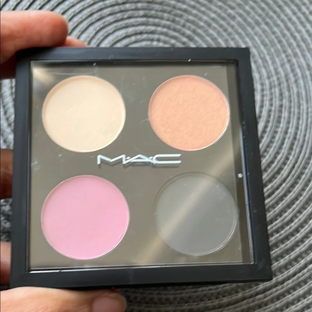 MAC Eyeshadow Quad Angel Flame Eyeshadow